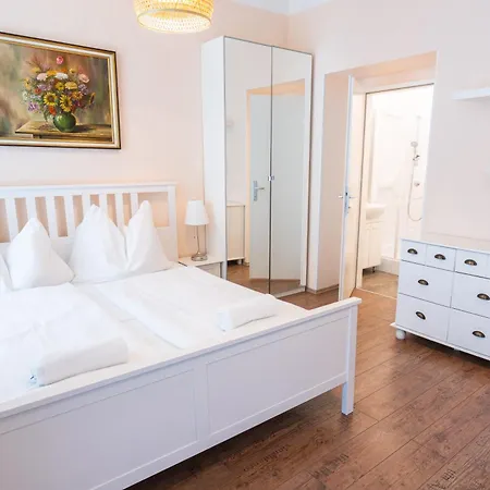 Hotel Schoenbrunn By Vienna Living Apartments-2